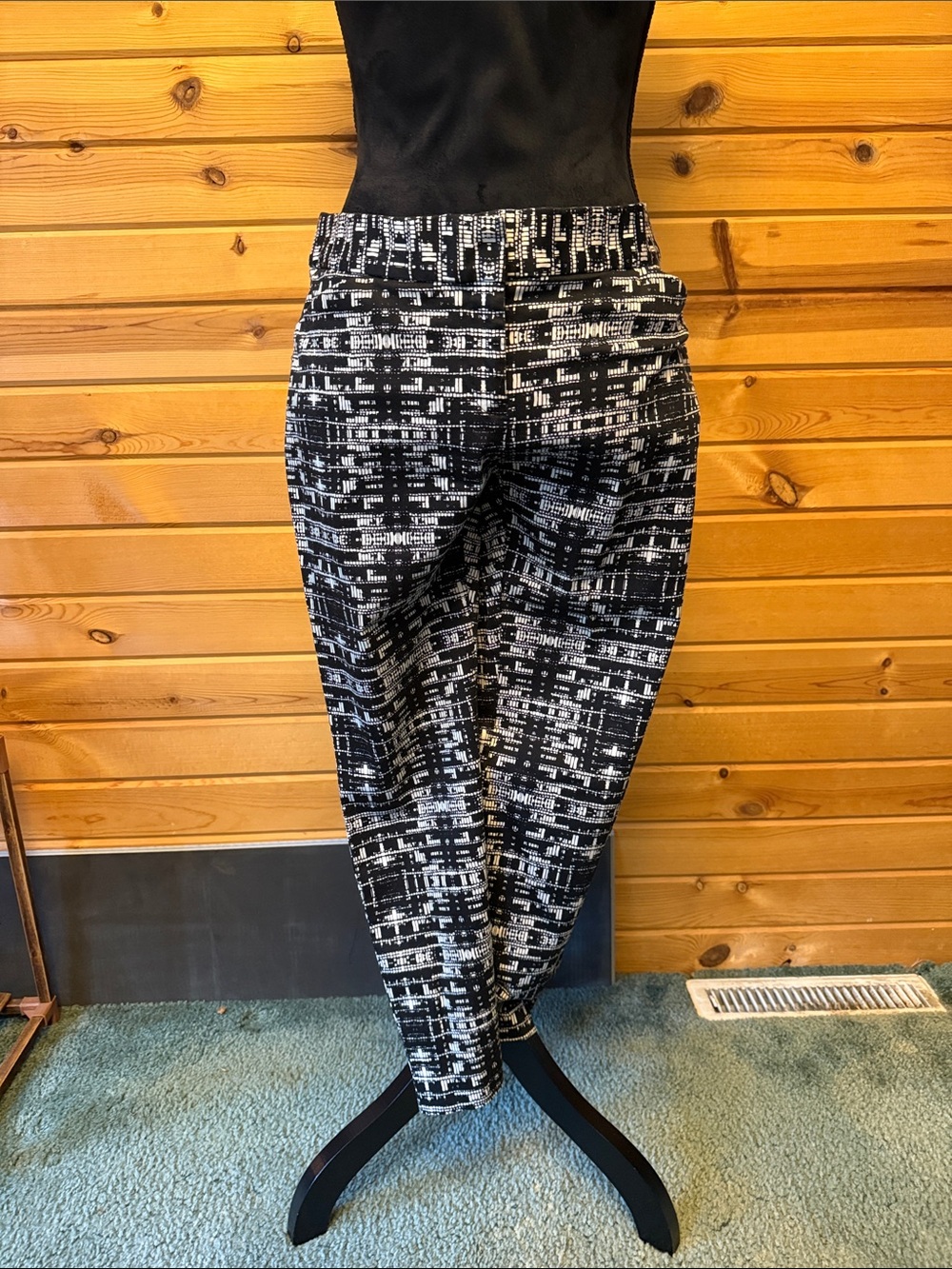 Alfani Black & White Cropped Patterned Trousers